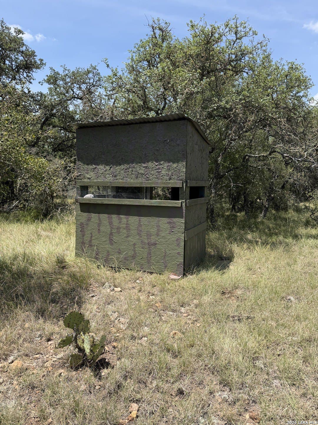 33.93 acres in Edwards County - photo 13