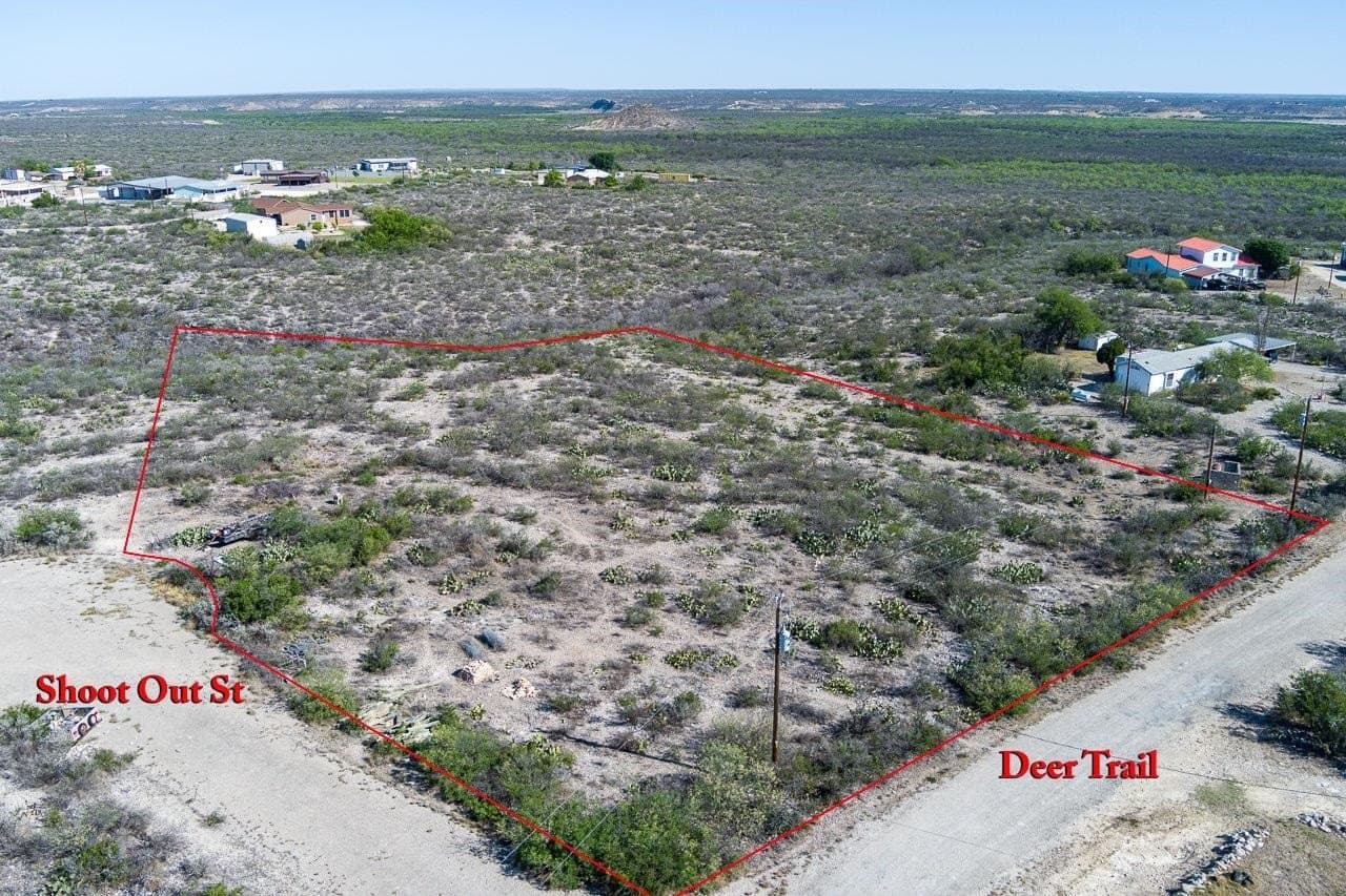 1.36 acres in Val Verde County gallery image 2