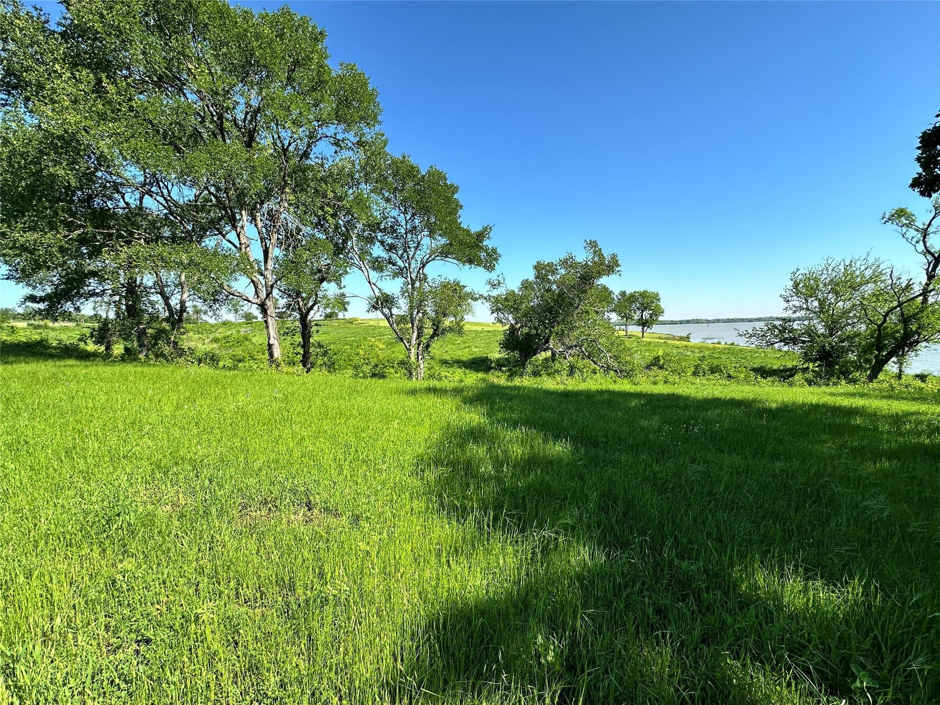 1.38 acres in Navarro County - photo 34