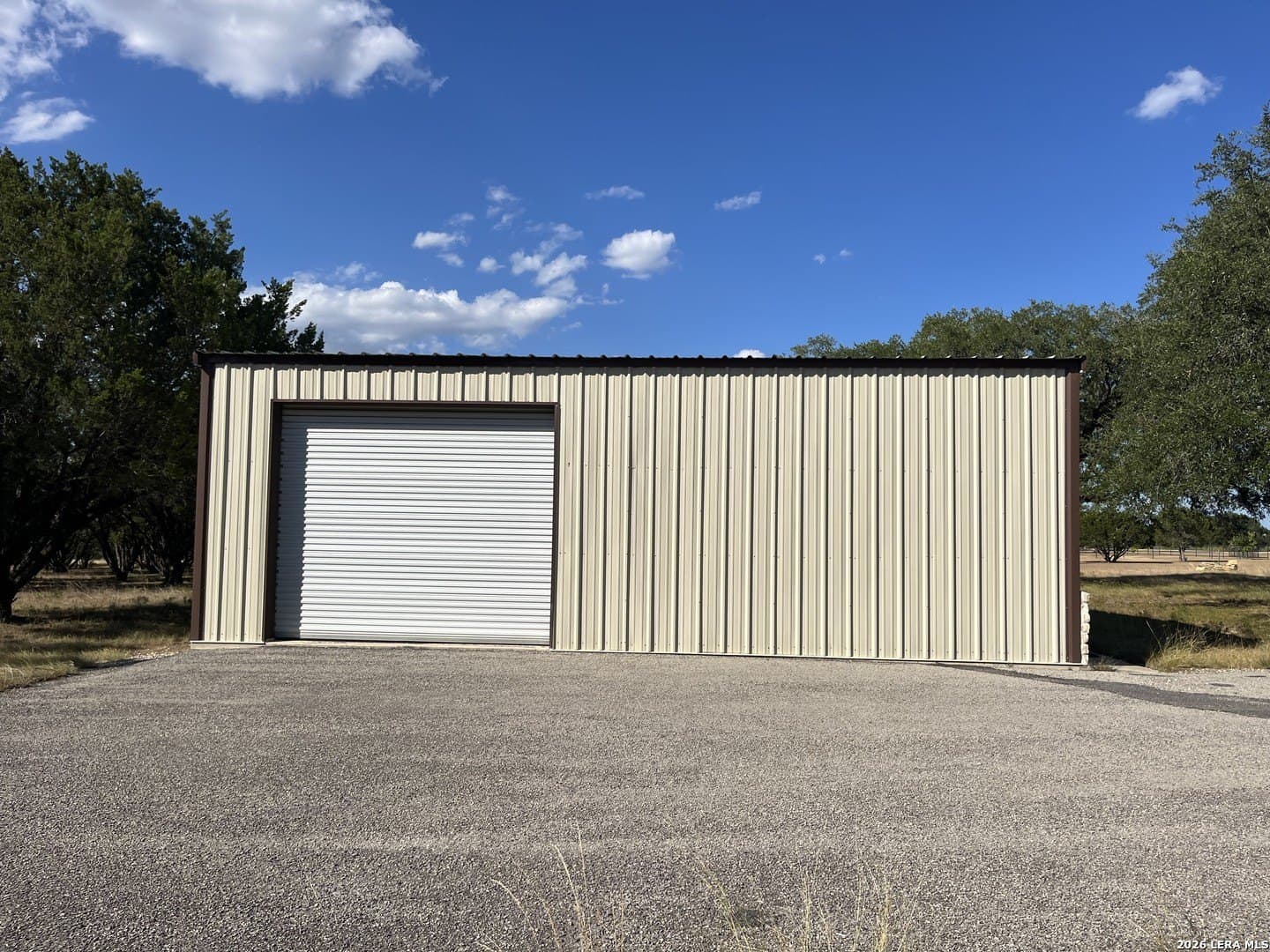 2 acres in Bandera County gallery image 4