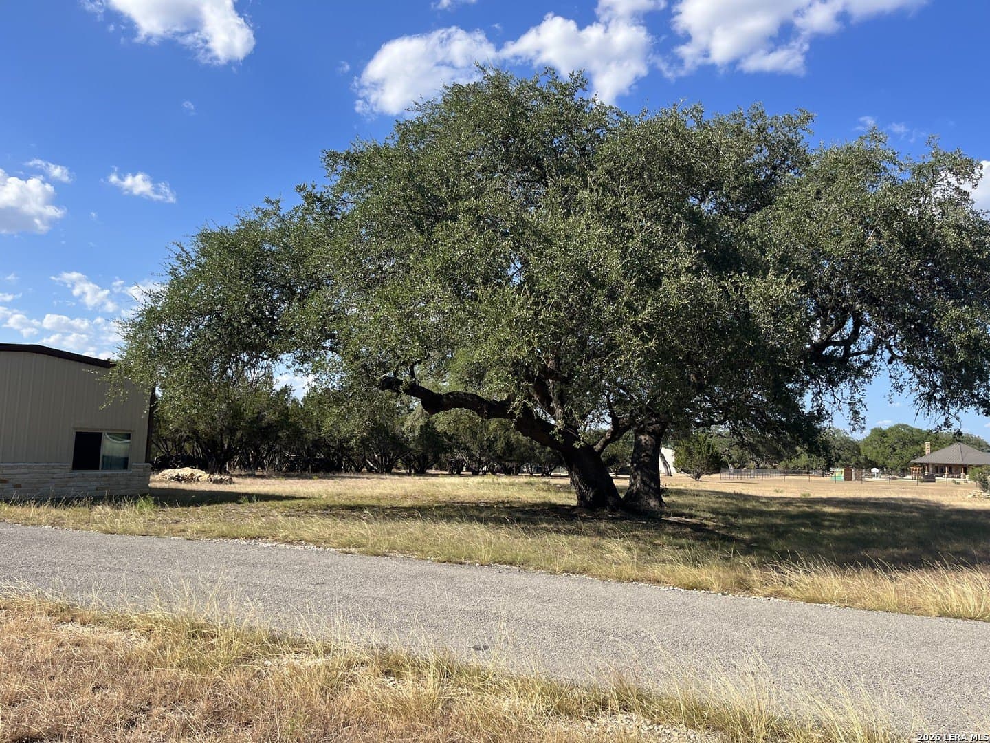 2 acres in Bandera County gallery image 3