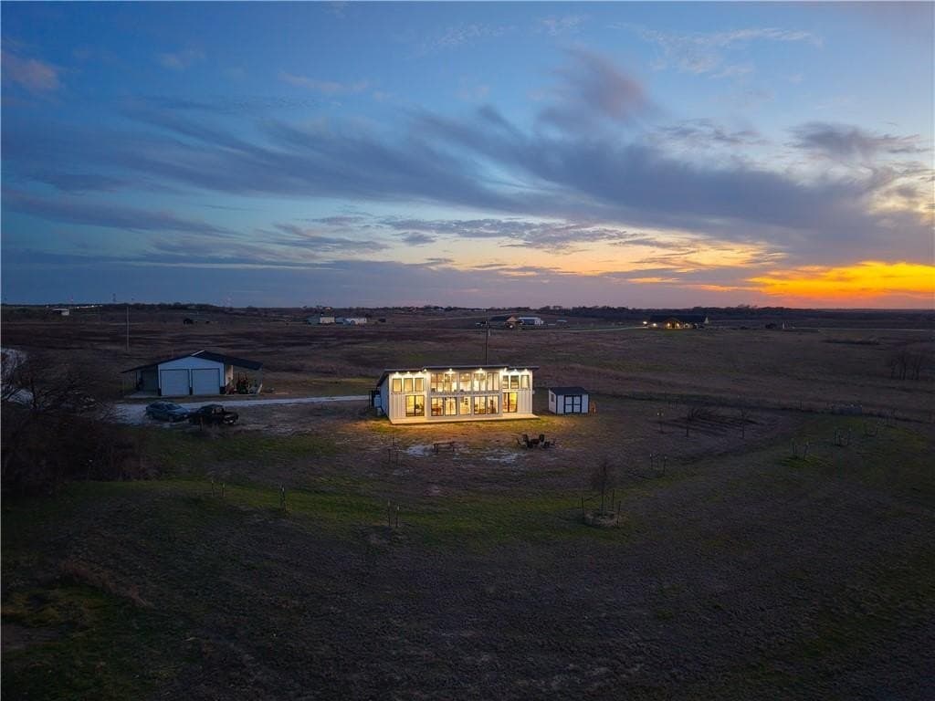 11.34 acres in Hill County