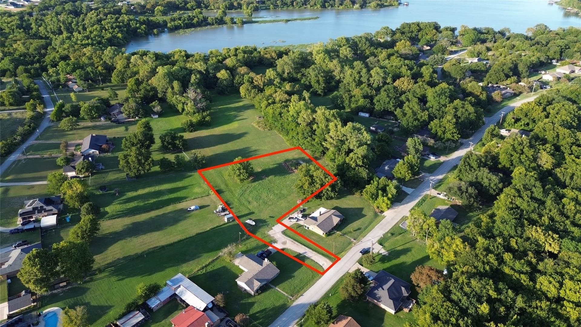 1.23 acres in Ellis County - photo 2