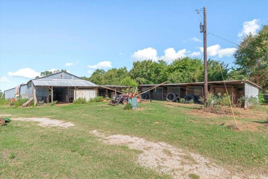 56.65 acres in Henderson County - photo 27
