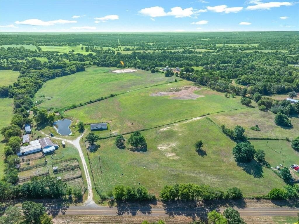 56.65 acres in Henderson County - photo 2
