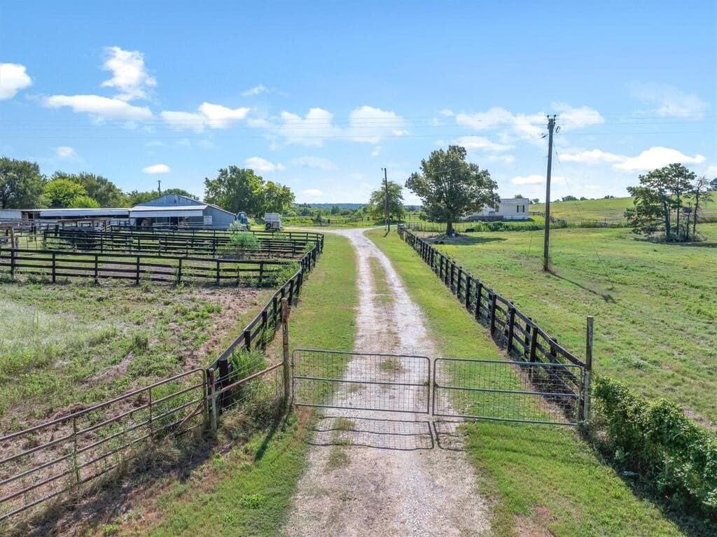 56.65 acres in Henderson County - photo 5
