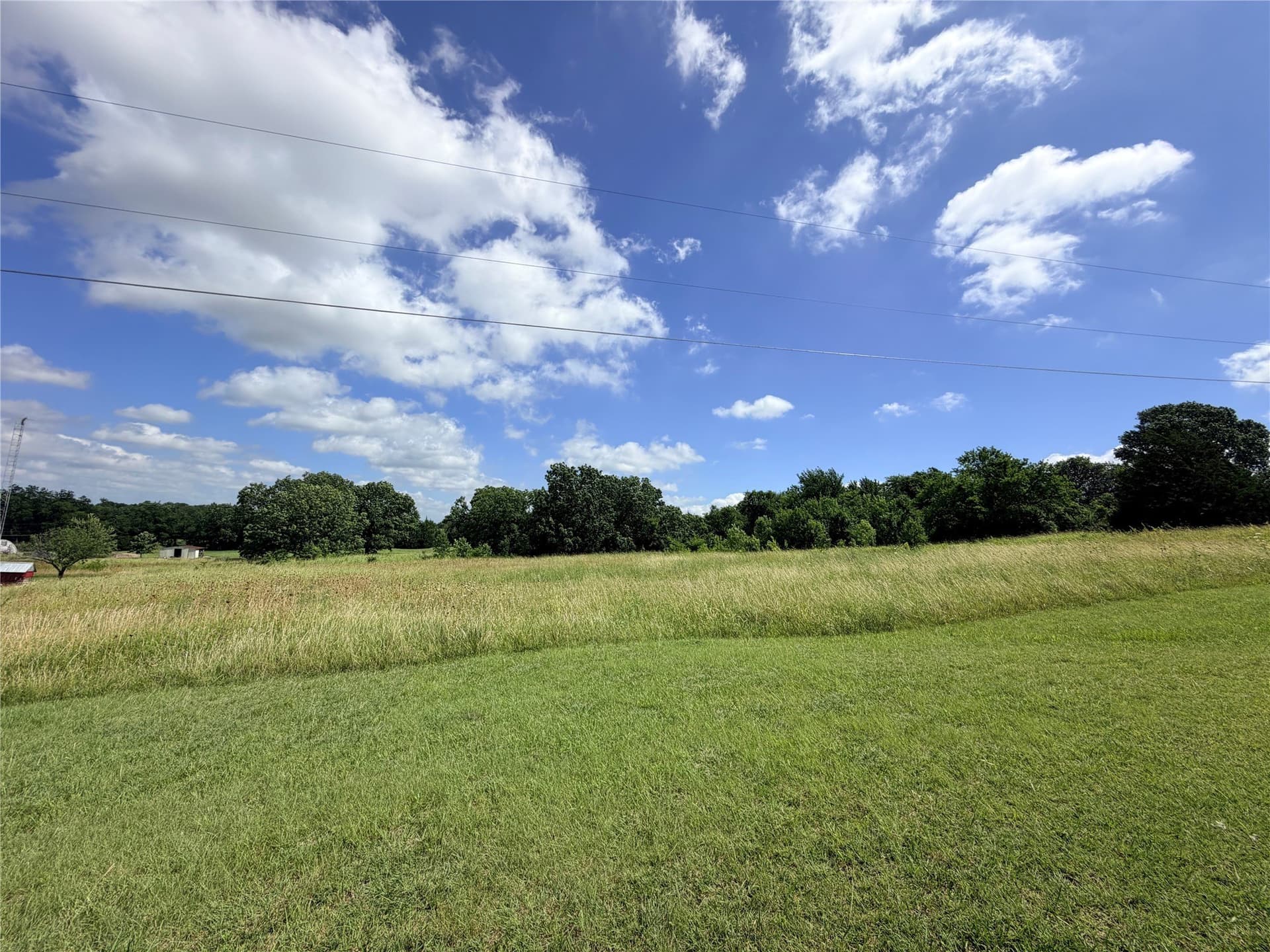 1.04 acres in Grayson County gallery image 3