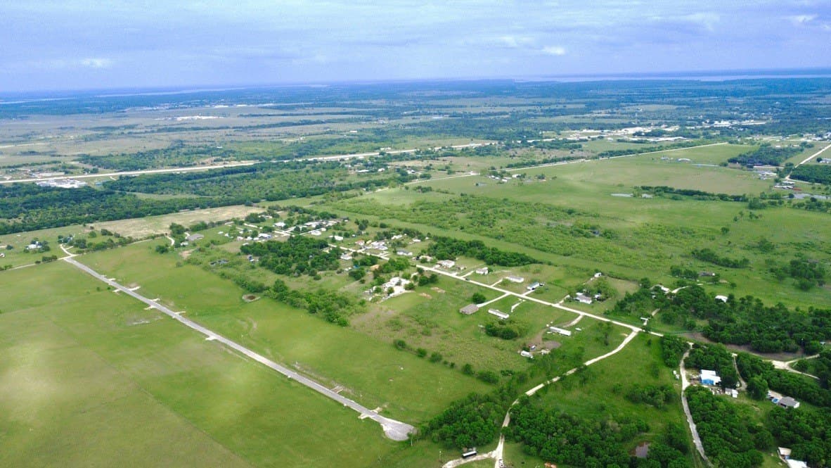 1.1 acres in Navarro County gallery image 3