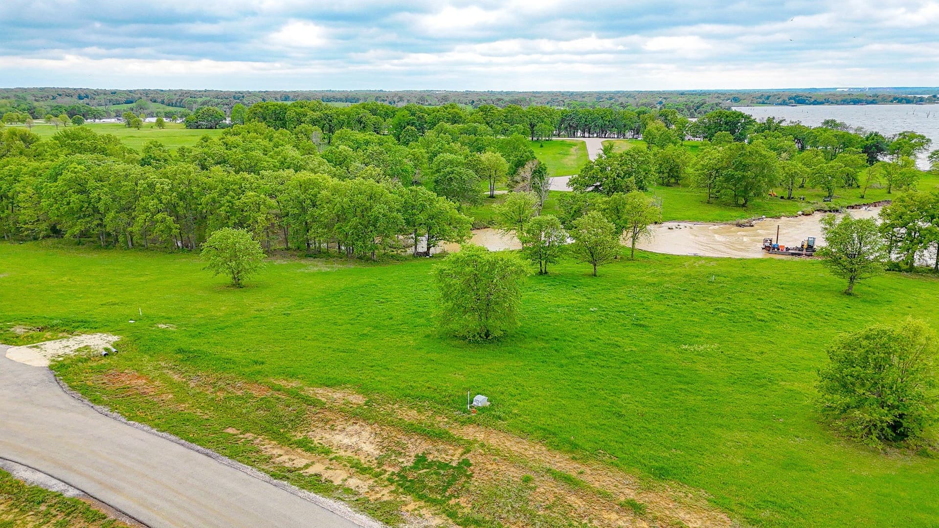 1.02 acres in Navarro County - photo 31