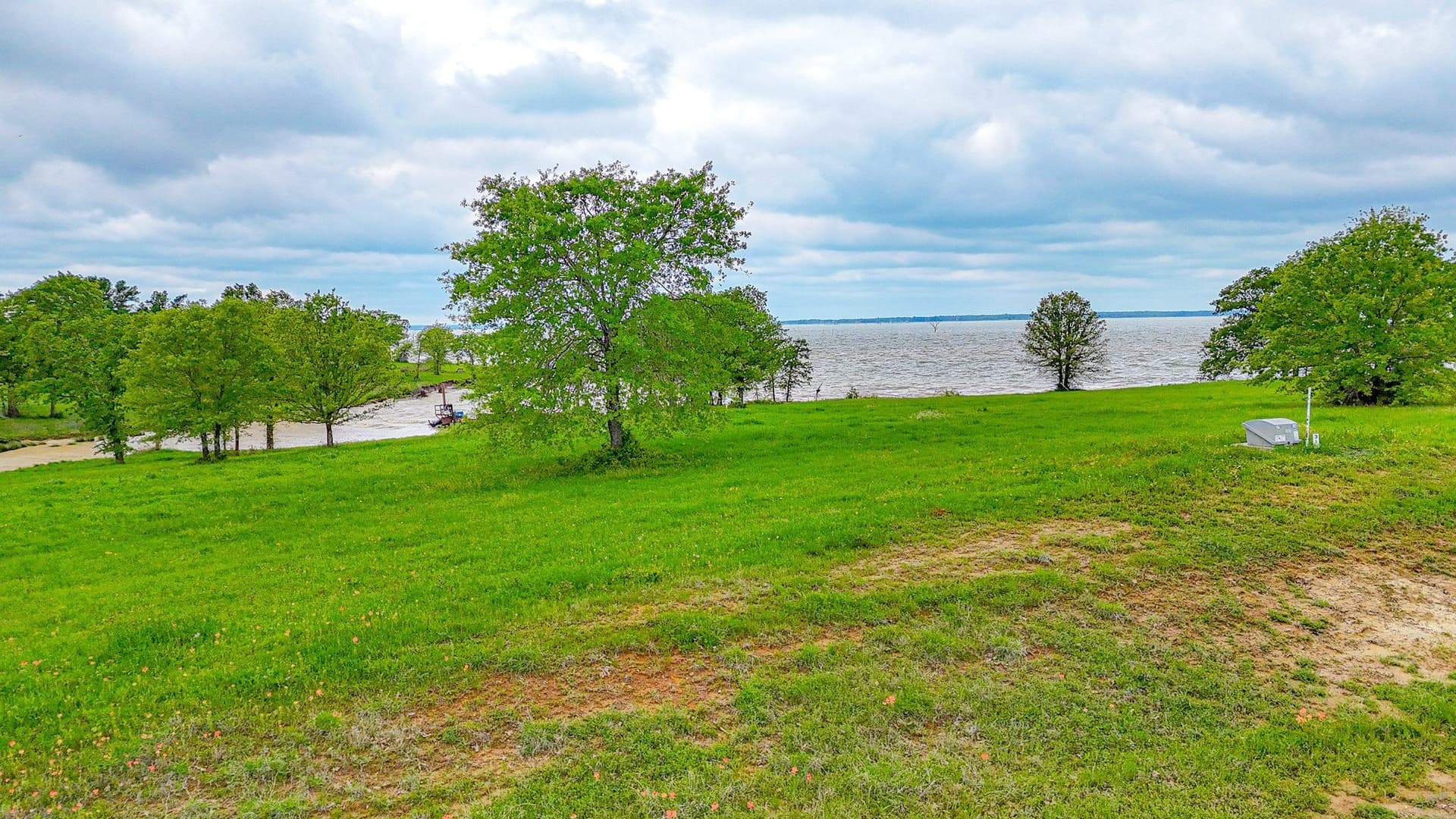 1.02 acres in Navarro County - photo 34