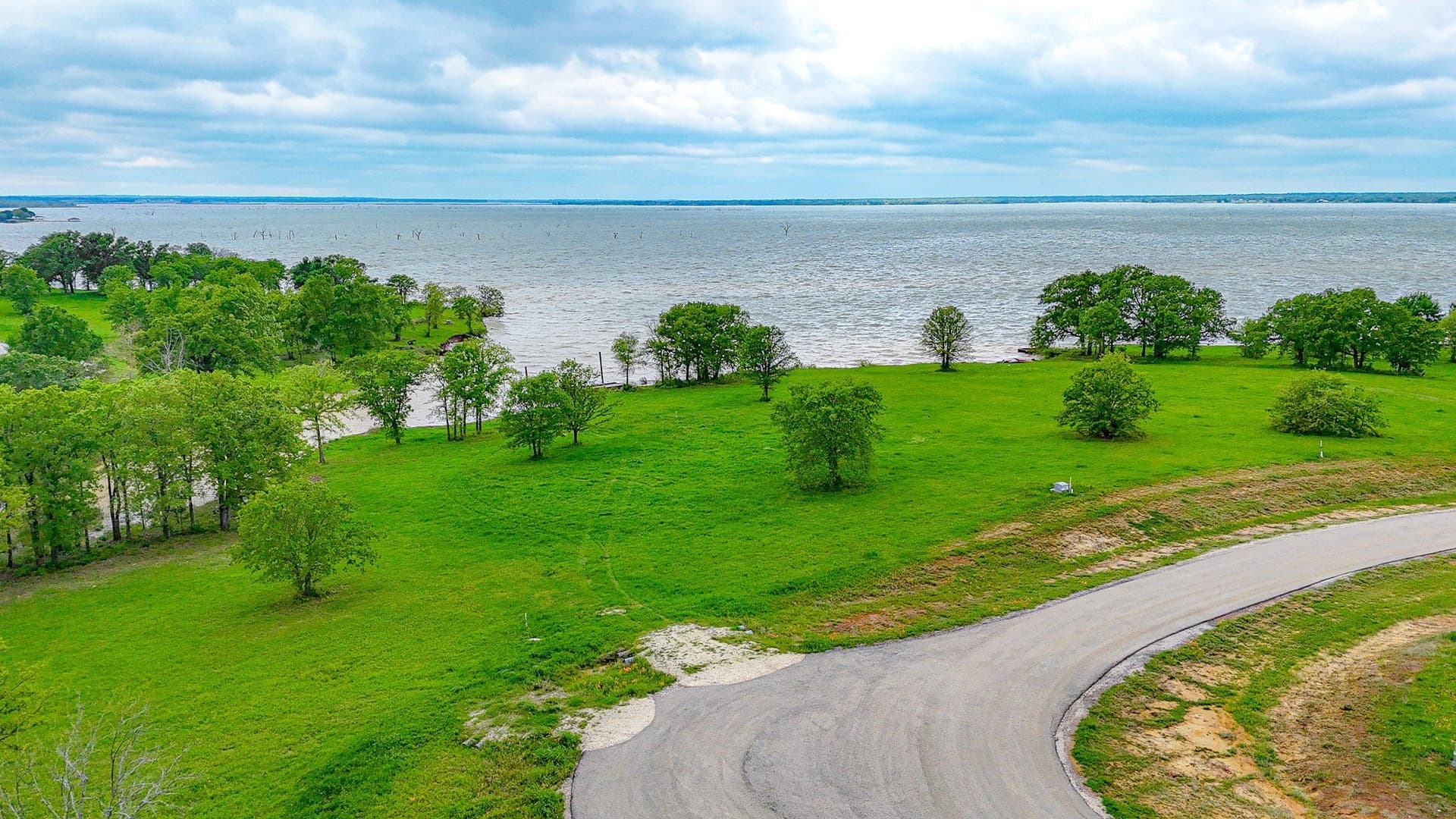 1.02 acres in Navarro County - photo 9