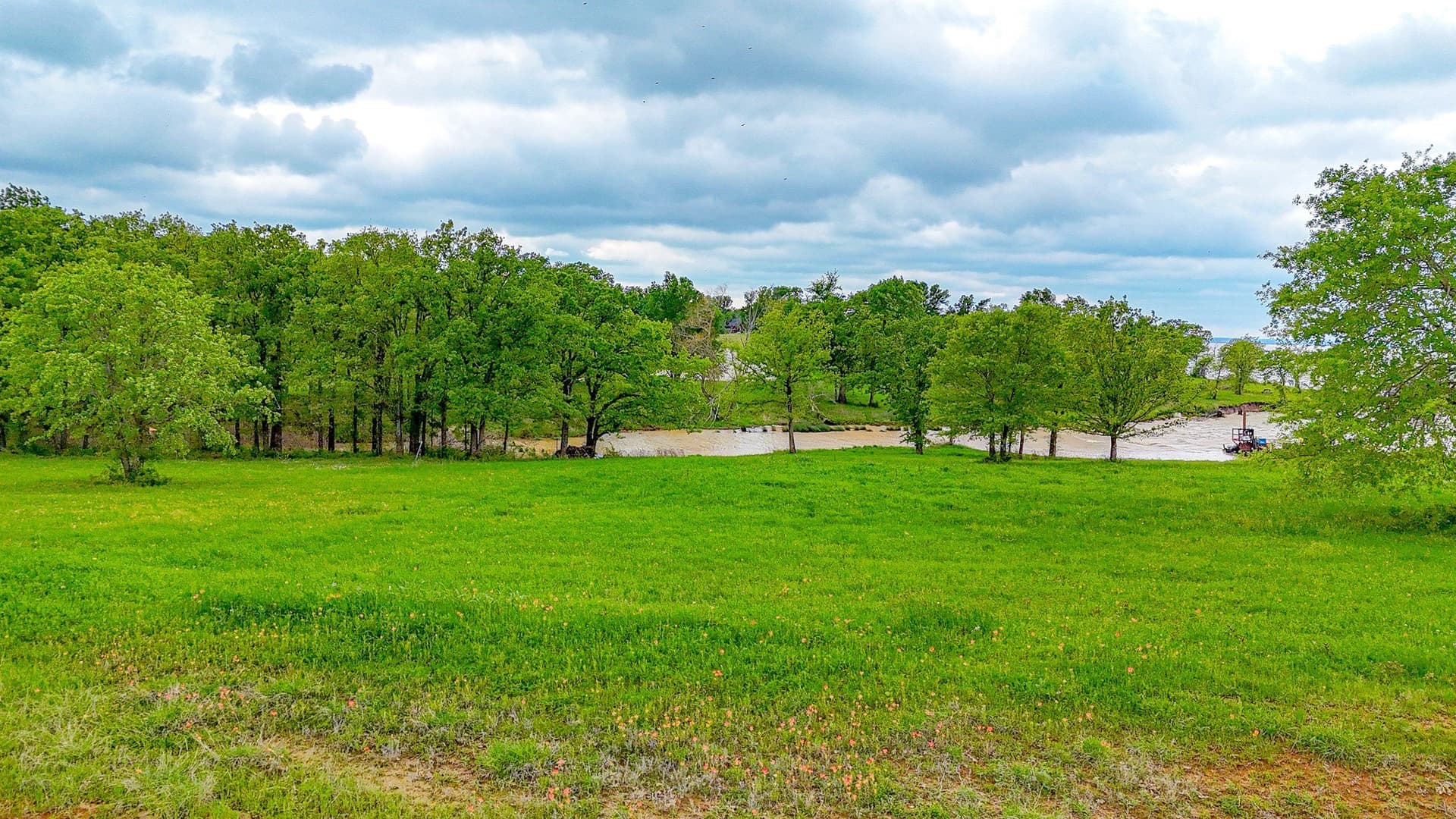 1.02 acres in Navarro County - photo 36