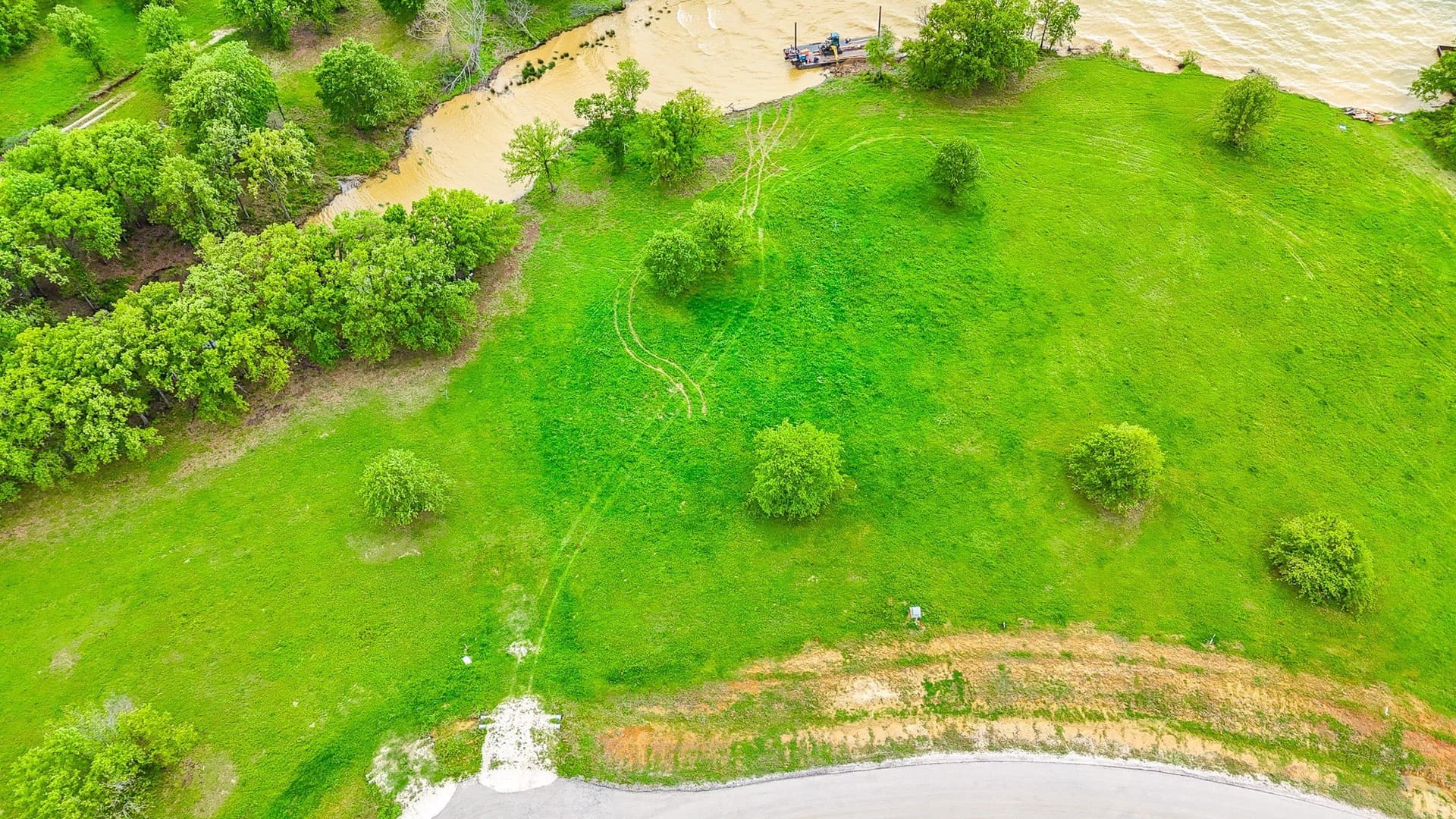 1.02 acres in Navarro County - photo 24