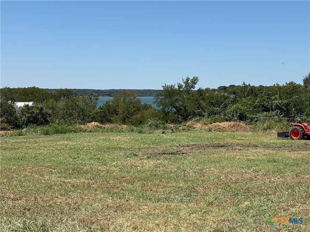 0.83 acres in Bell County - photo 3