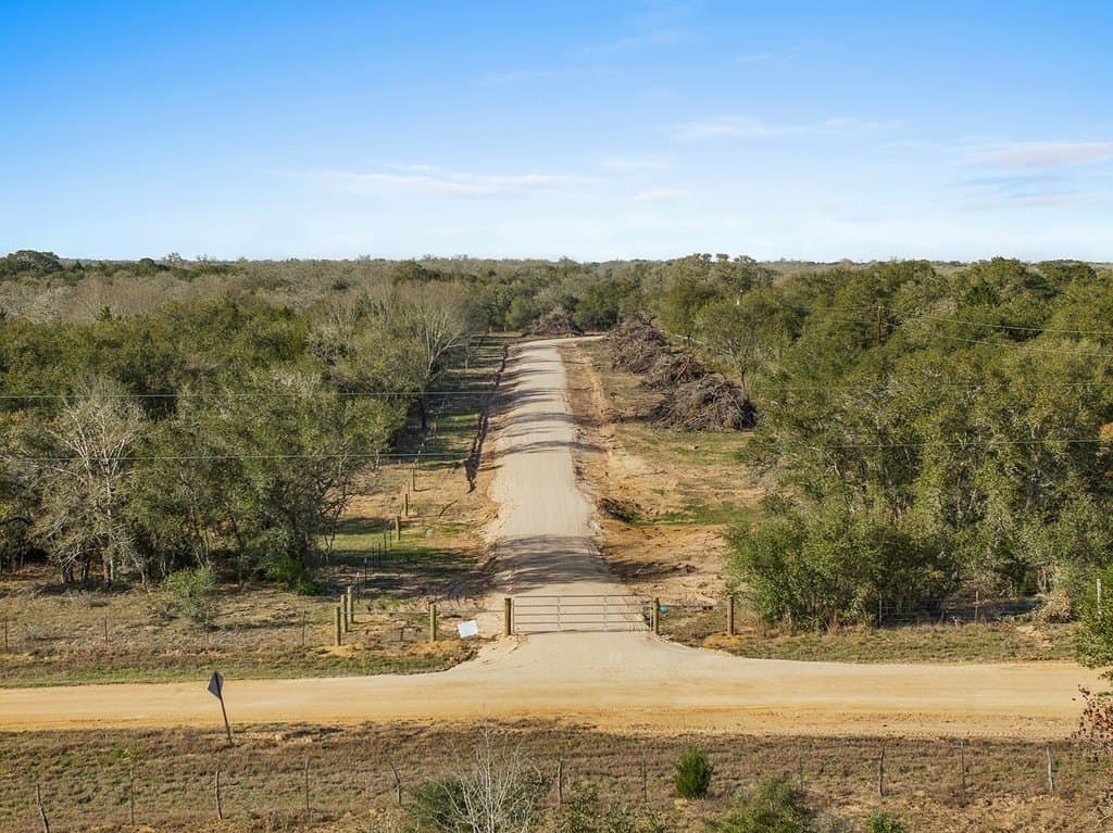 1,051.63 acres in Colorado County - photo 23