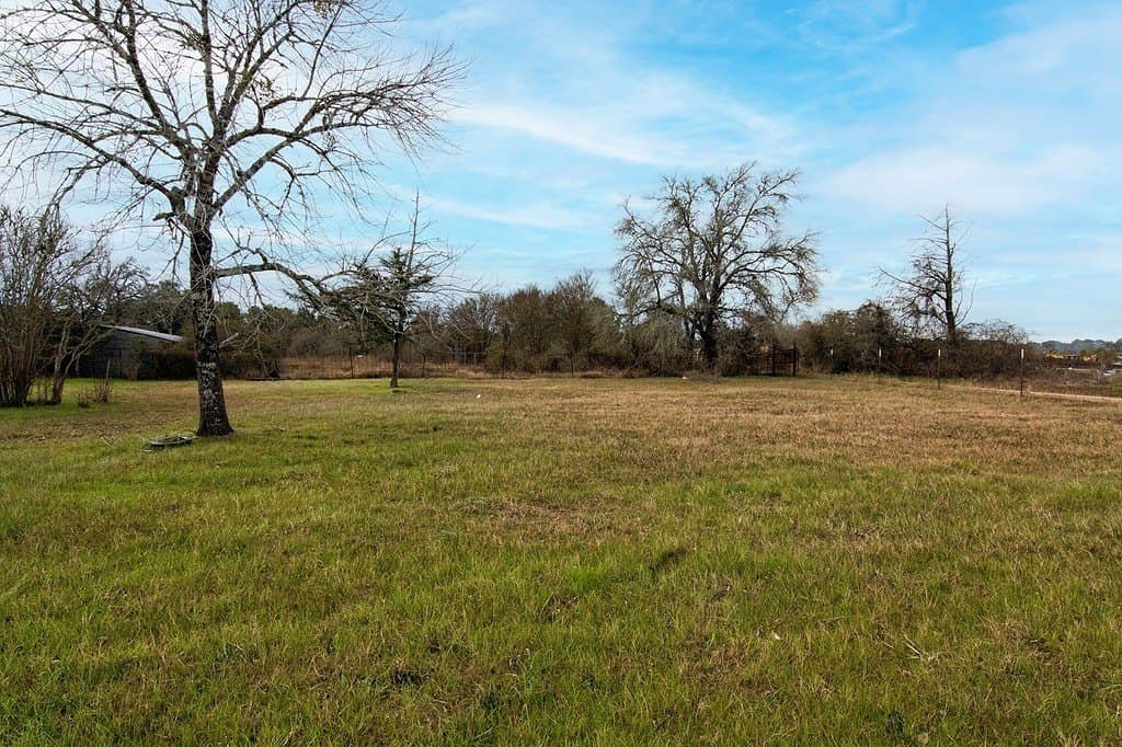 3.16 acres in Fayette County gallery image 2