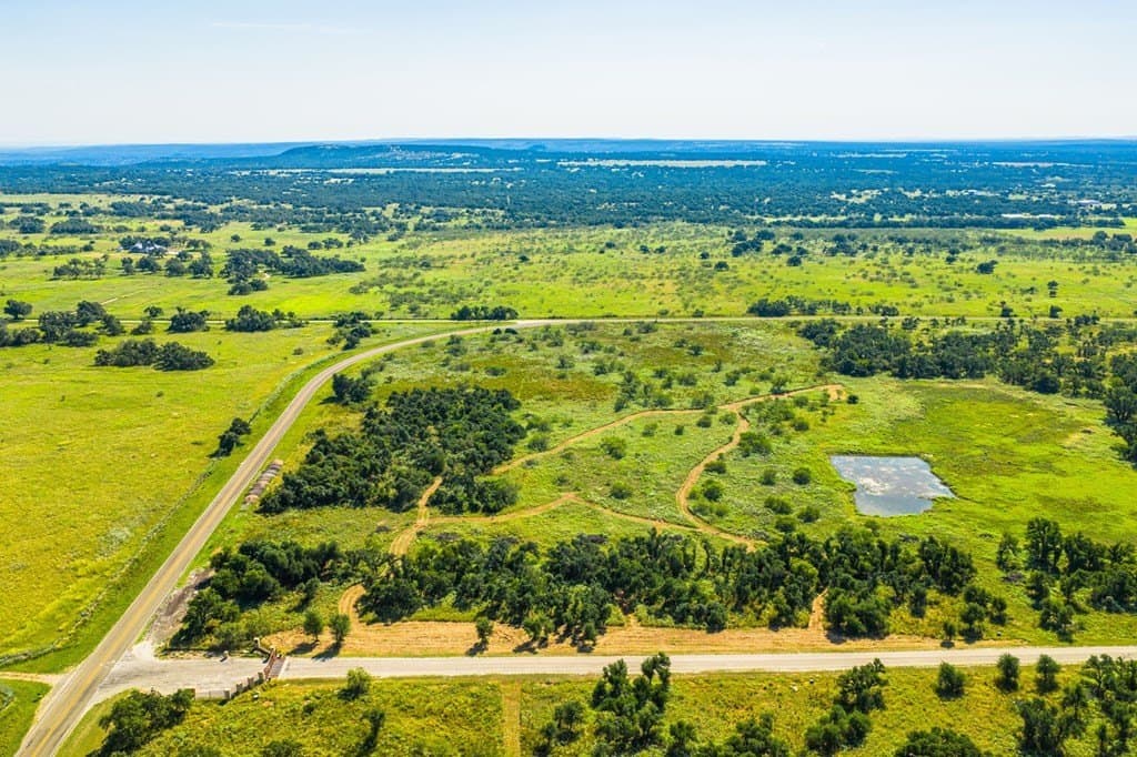 18.5 acres in Gillespie County - photo 2