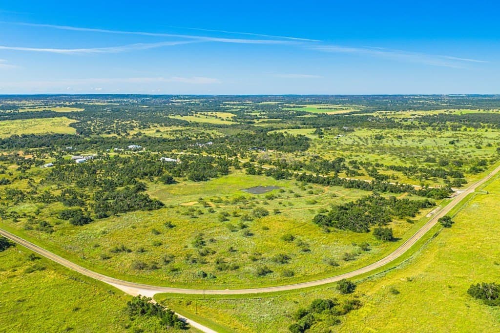 18.5 acres in Gillespie County - photo 4