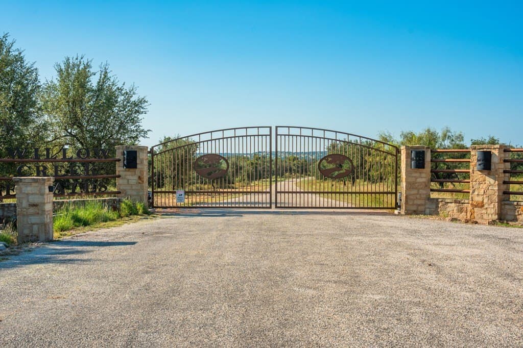 18.5 acres in Gillespie County - photo 8