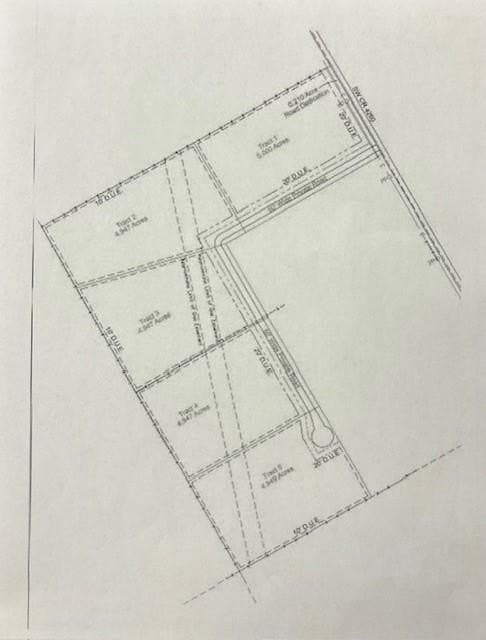 4.95 acres in Navarro County