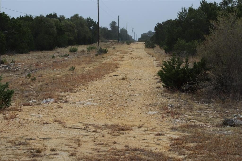 25.59 acres in Edwards County