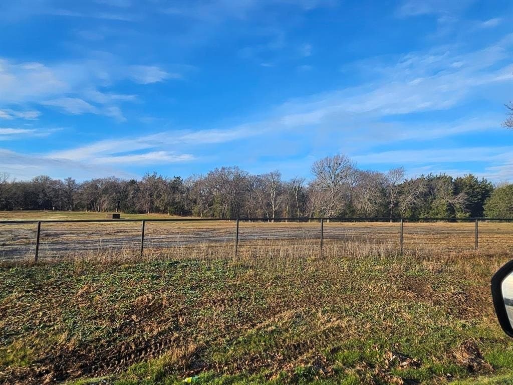 1.74 acres in Hunt County featured view