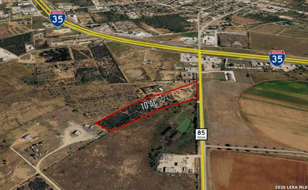10 acres in Frio County - photo 4