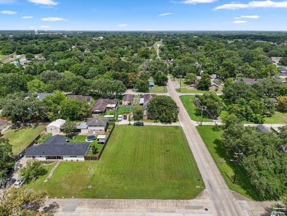 0.34 acres in Bay City County - photo 9