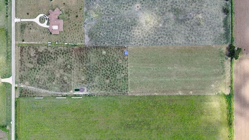 10.56 acres in Ellis County gallery image 3