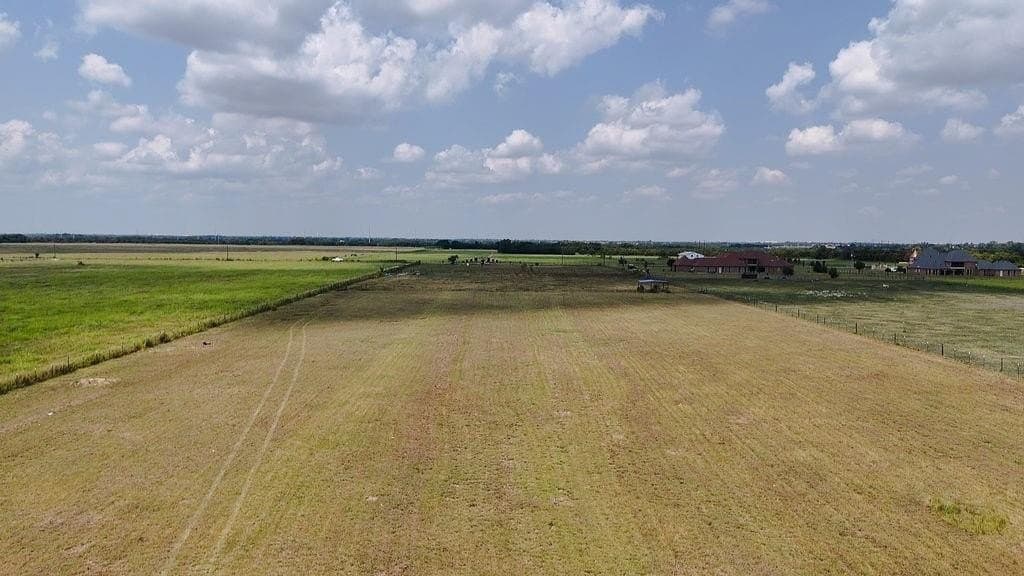 10.56 acres in Ellis County featured view