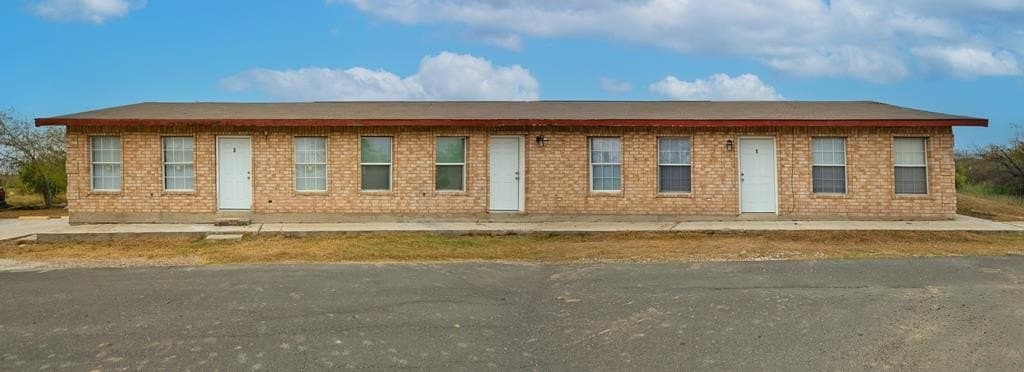 6,881 acres in Maverick County