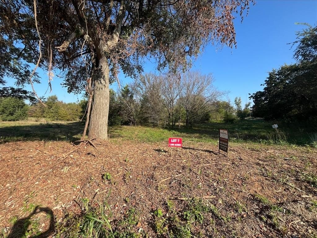 1.06 acres in Johnson County gallery image 2