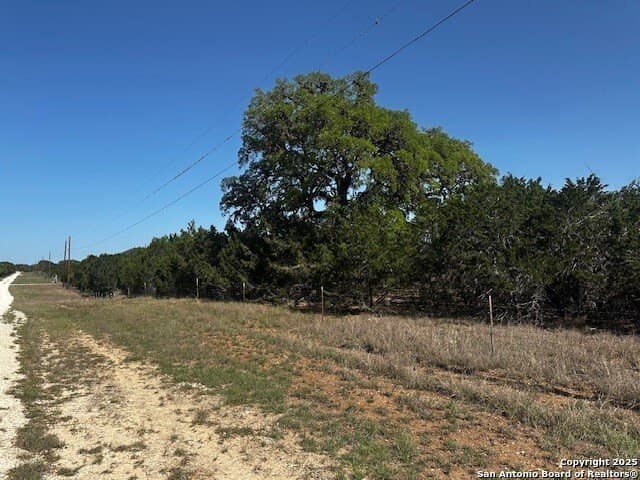 21.41 acres in Real County - photo 22