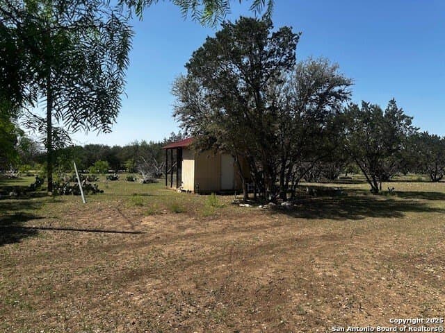 21.41 acres in Real County - photo 7