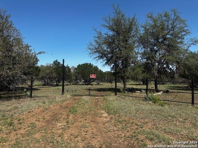 21.41 acres in Real County