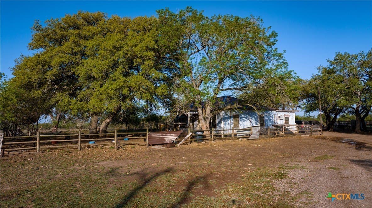 450 acres in Goliad County - photo 35