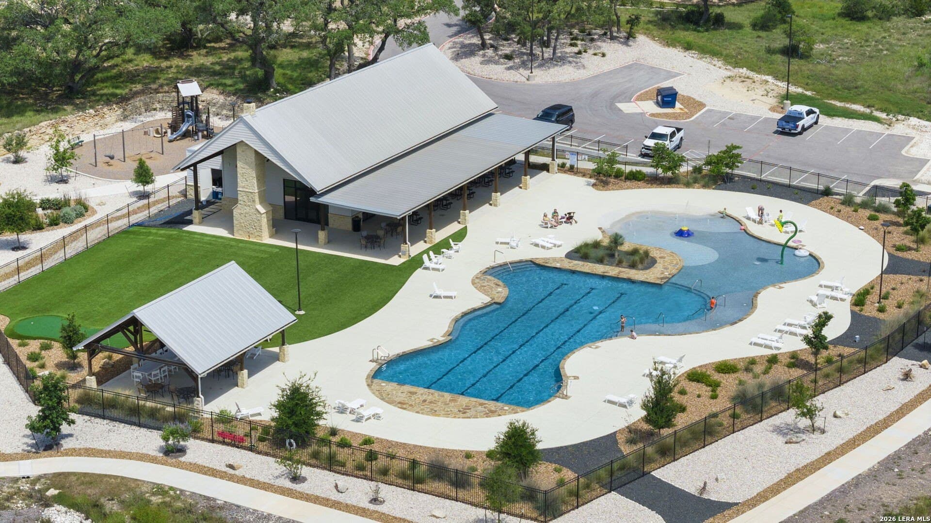1.07 acres in Comal County gallery image 4