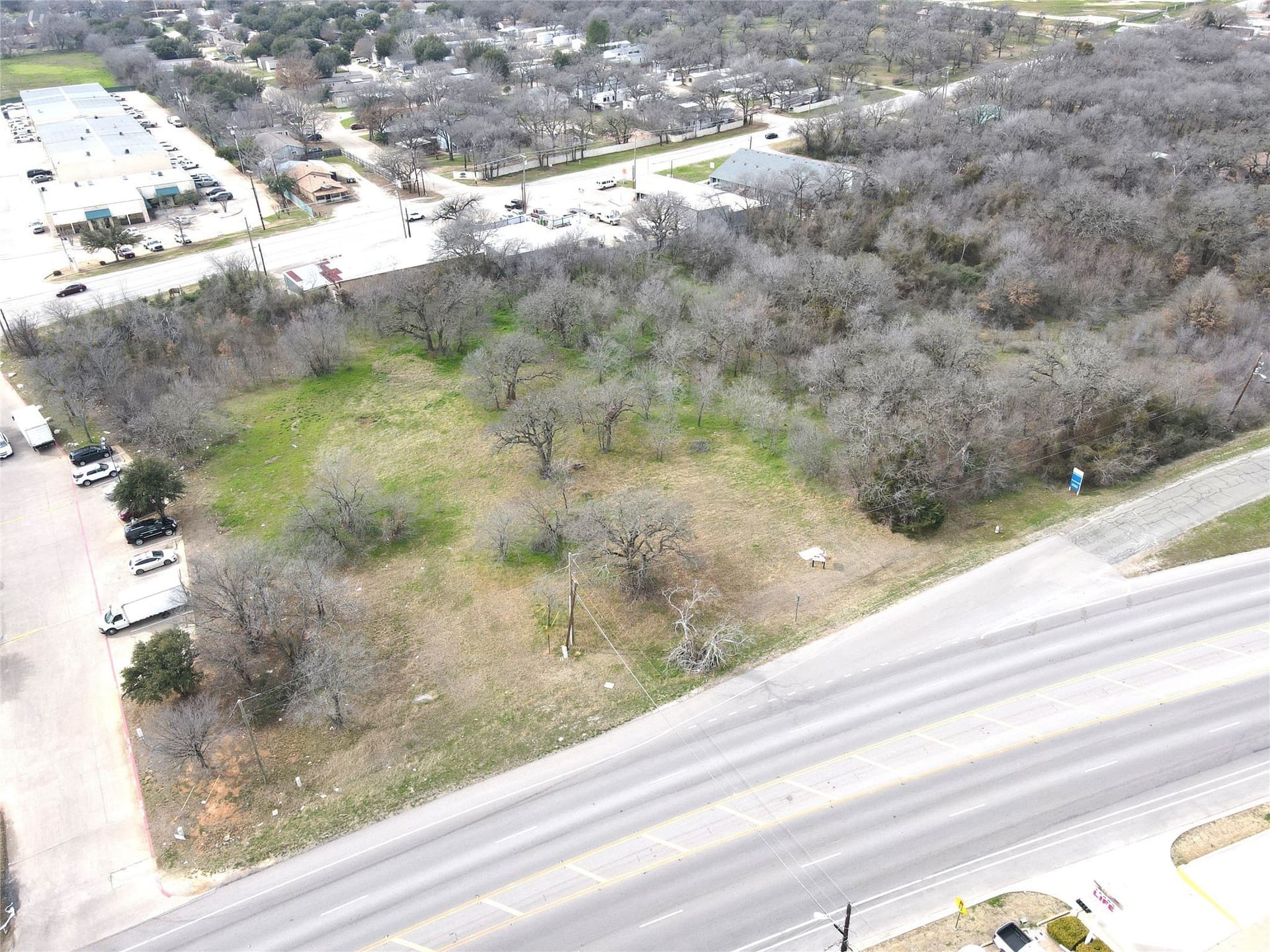 2.04 acres in Tarrant County gallery image 4