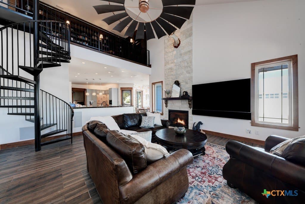 53.86 acres in Comal County gallery image 4