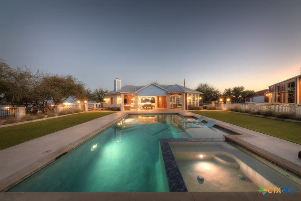 53.86 acres in Comal County