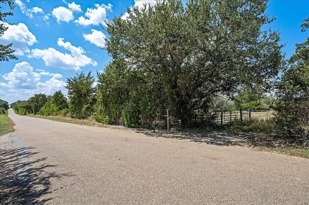34.1 acres in Fayette County - photo 2