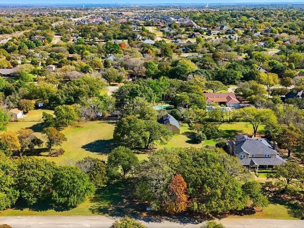 1.05 acres in Denton County gallery image 3