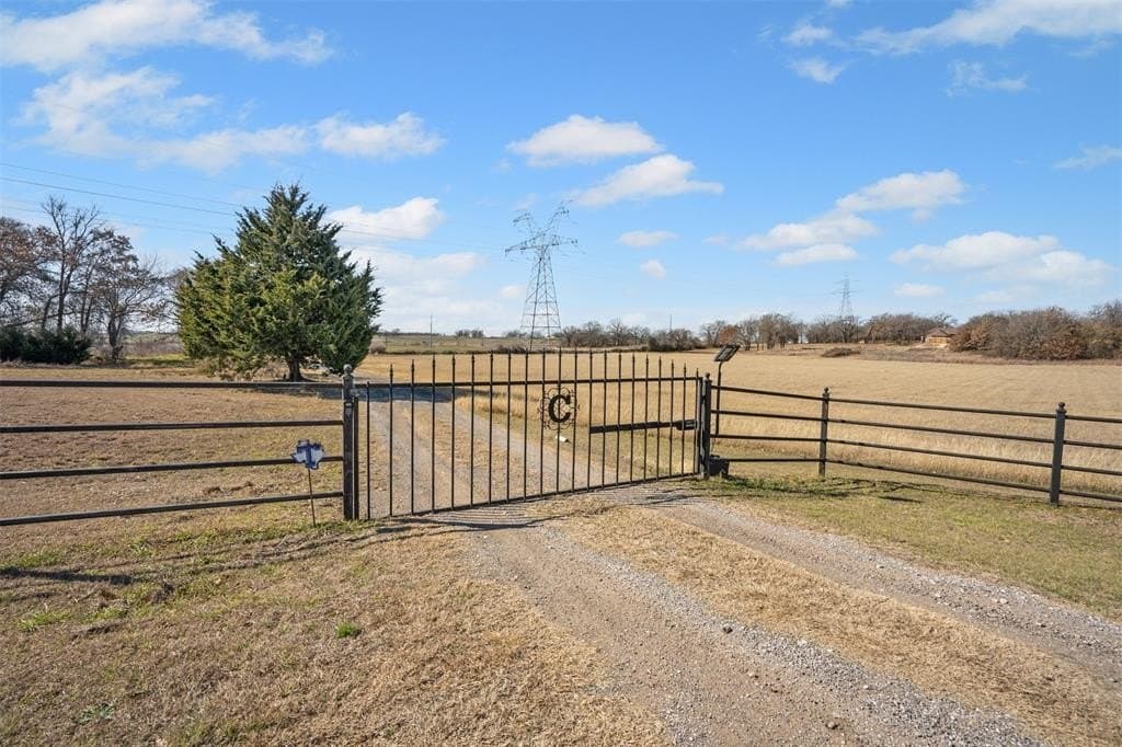 10.01 acres in Wise County