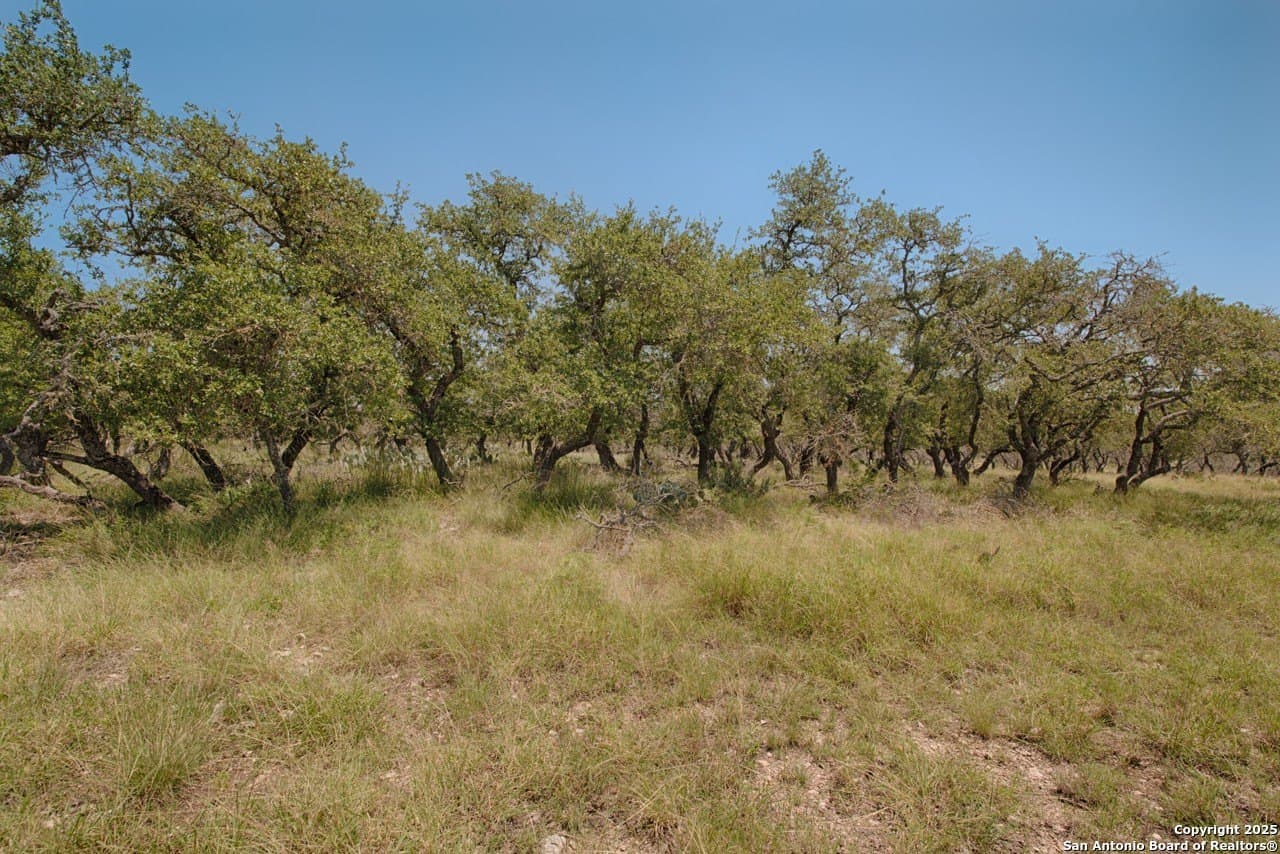 10.58 acres in Kimble County