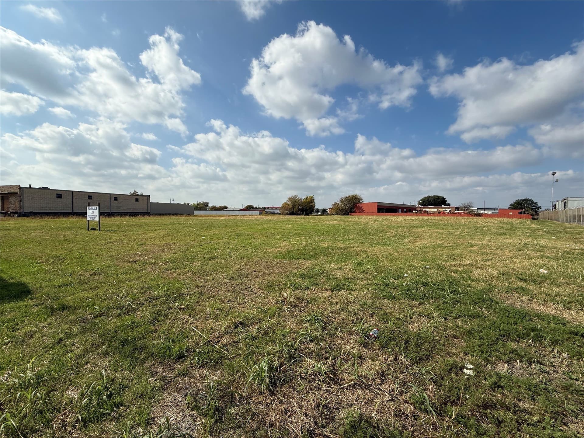 2.18 acres in Dallas County gallery image 2