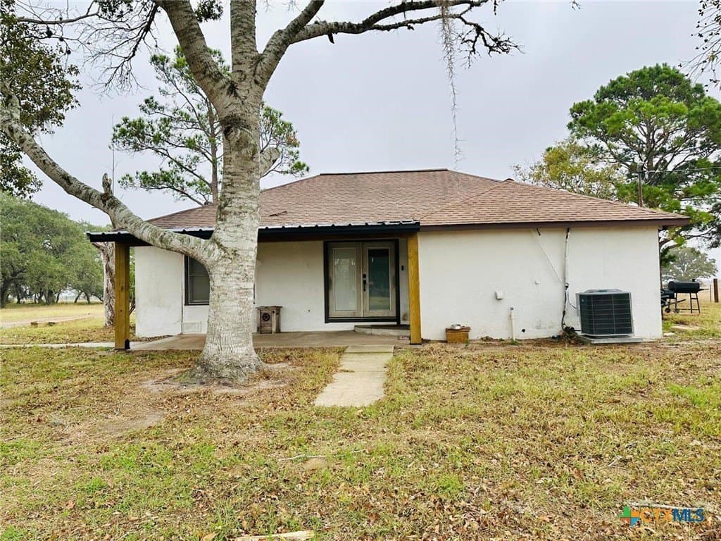 11 acres in Goliad County gallery image 3