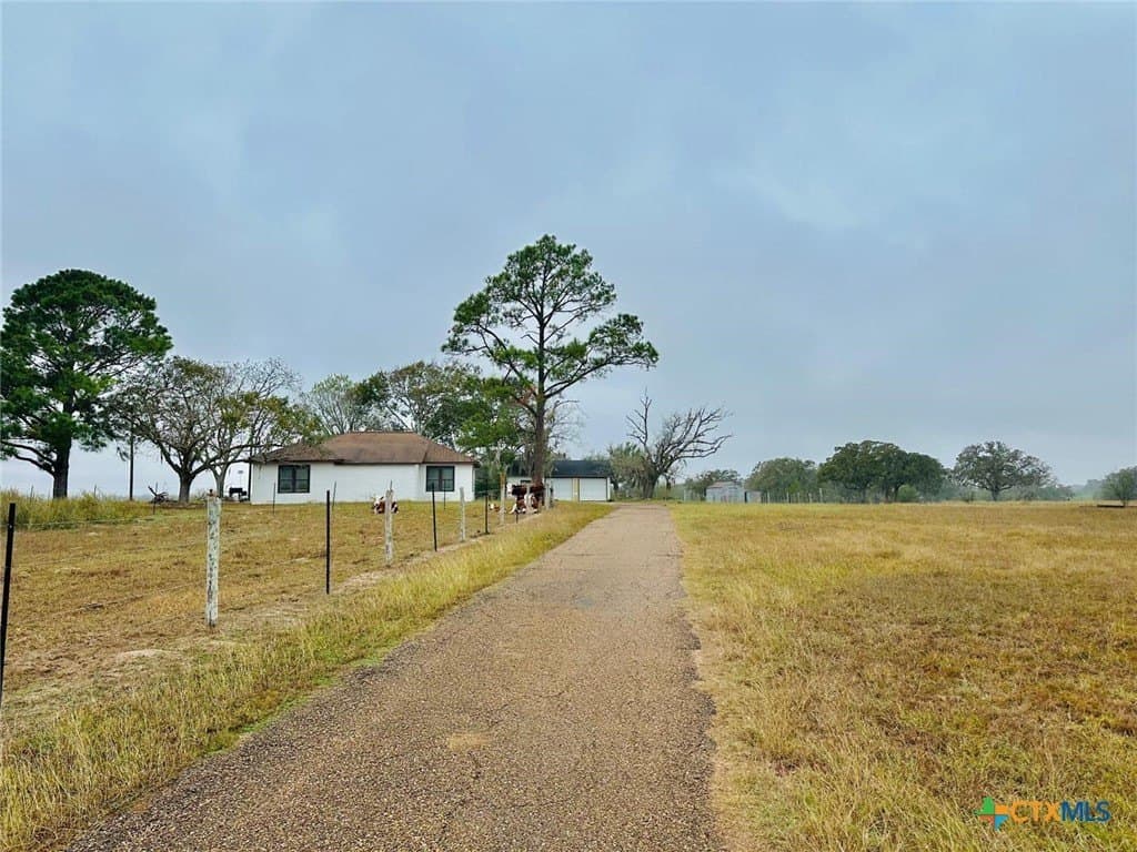11 acres in Goliad County - photo 10