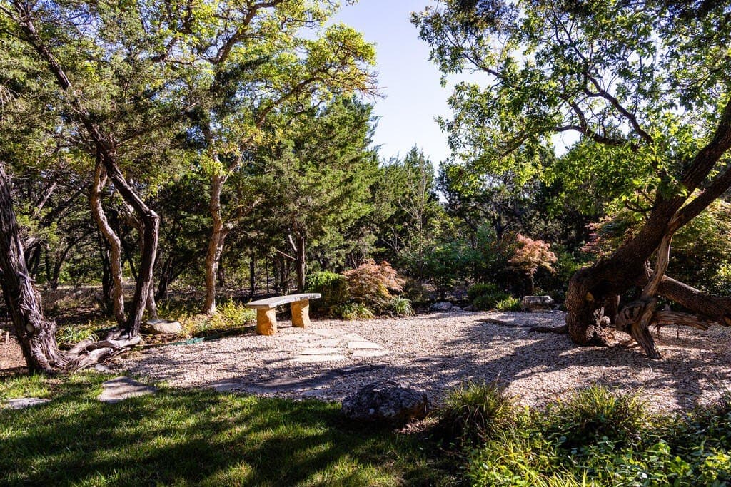 16.72 acres in Kerr County - photo 9