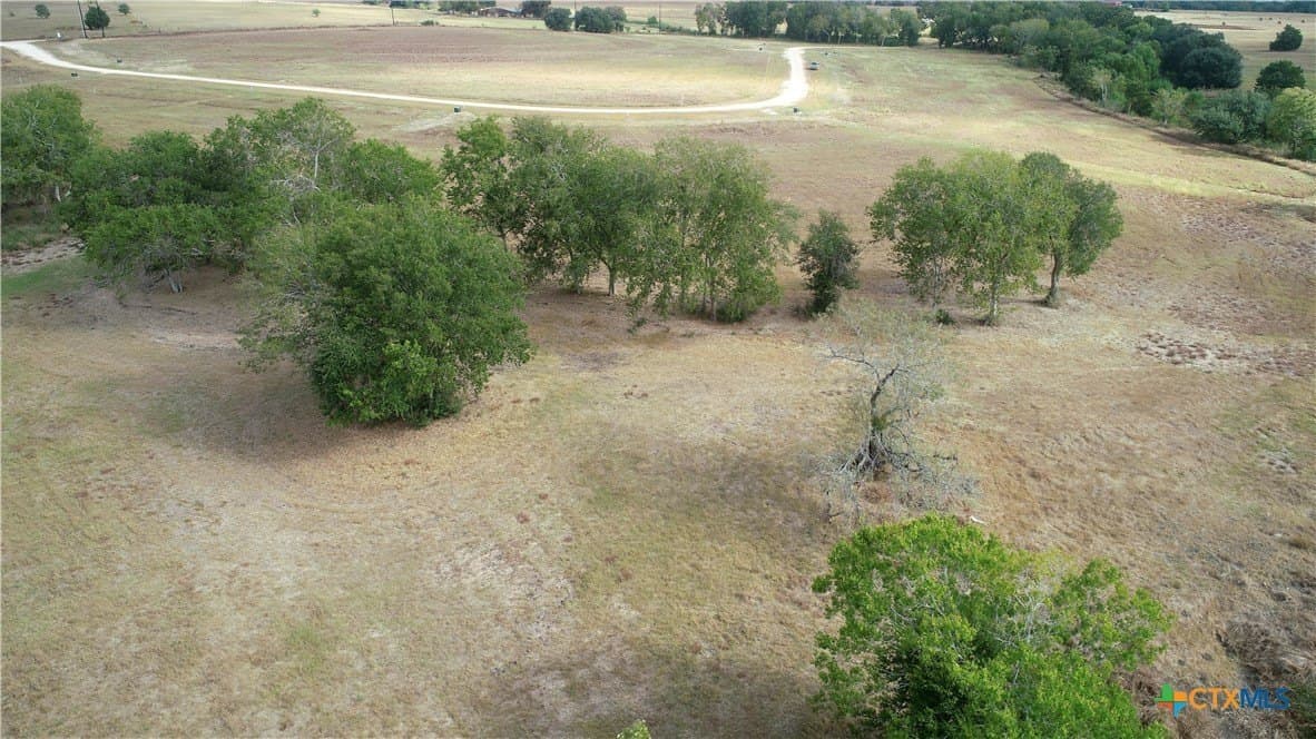 4.79 acres in Lavaca County gallery image 2