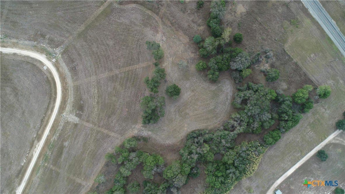 4.79 acres in Lavaca County - photo 9